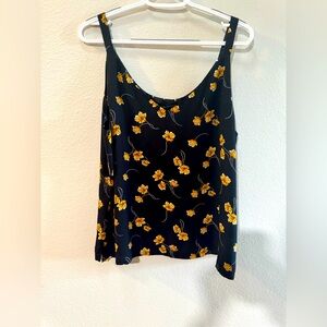 White House Black Market beautiful reversible tank; size XLP